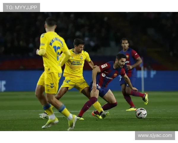 巴塞罗那与利安尼沙的精彩对决展现足球魅力与战术智慧