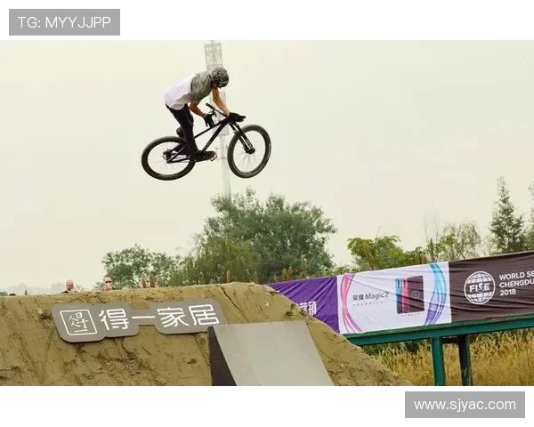 极限运动嘉年华精彩回顾成都街舞队默契配合引人瞩目